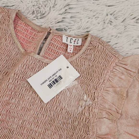 TCEC Metallic Pink Smocked Peplum Top Boutique NWT size medium - Picture 3 of 5